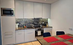 Nowy apartament przy ulicy Kurpiowskiej blisko centrum miasta